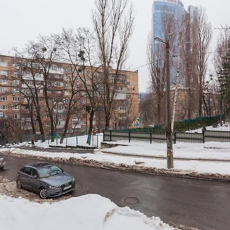 Апартаменты Дворец Спорта Kiev Buitenkant foto