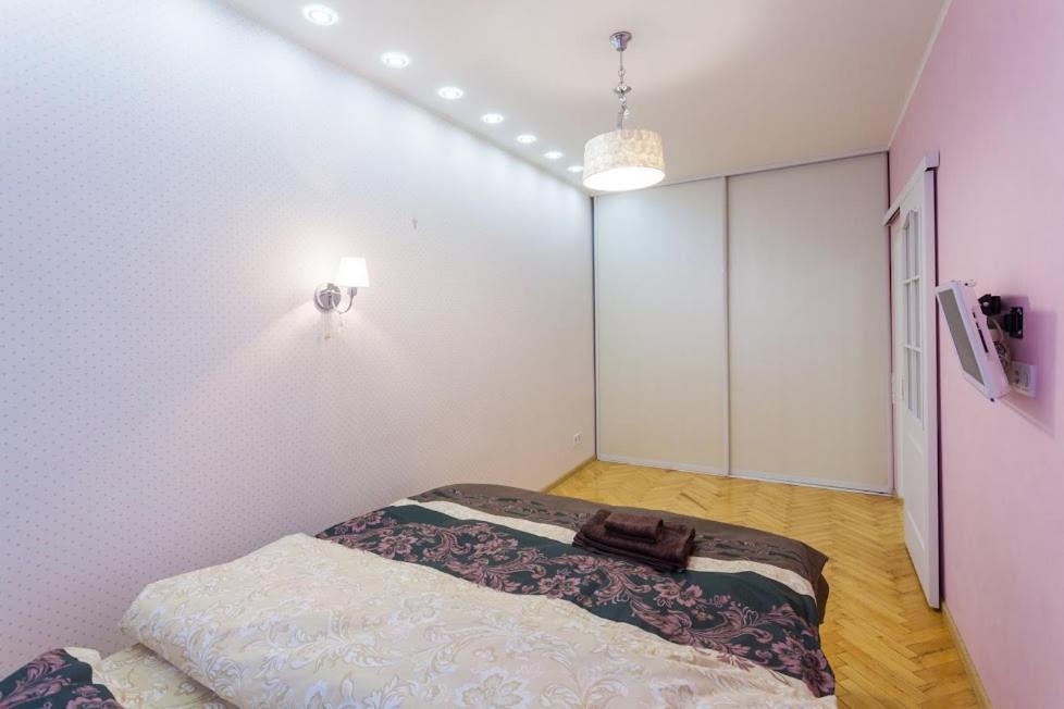 Апартаменты Дворец Спорта Kiev Buitenkant foto