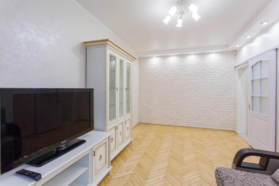 Апартаменты Дворец Спорта Kiev Buitenkant foto